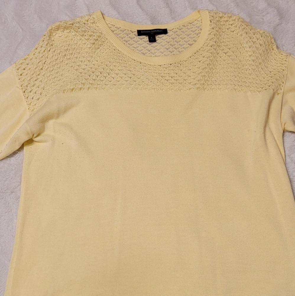 Last Chance! Everything must go!Banana Republic Sweater